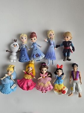 Disney Princess & Frozen Kids Toy Figures Set